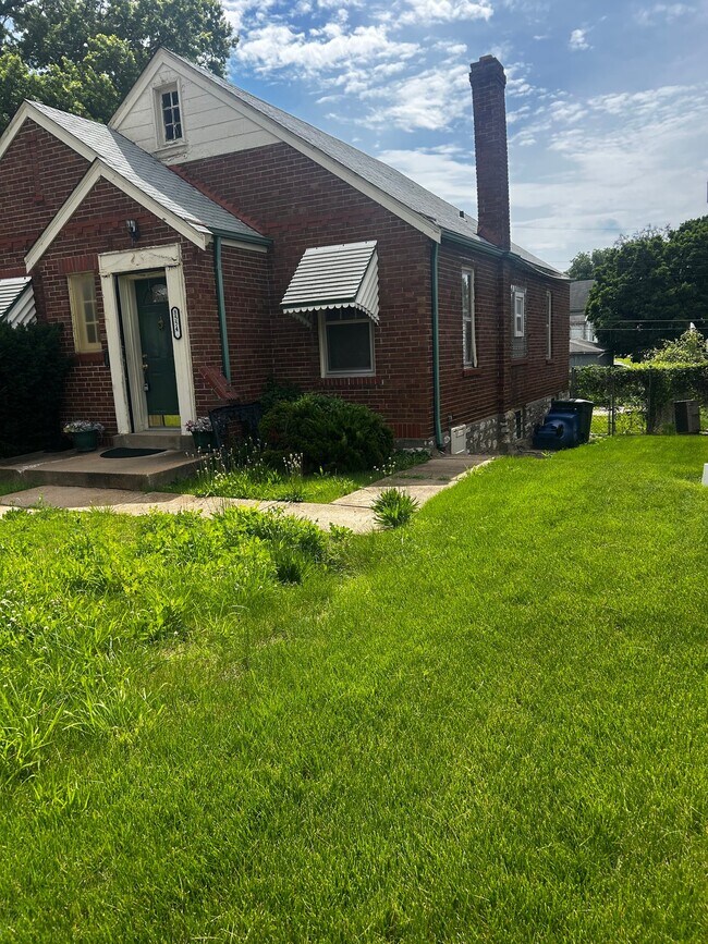 Foto del edificio - 8554 Oriole Ave