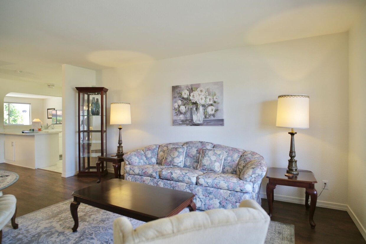 Primary Photo - 2 Bedroom Furnished Home in Fountain of Th...