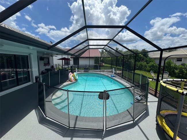 Foto del edificio - 260 NW 121st Terrace