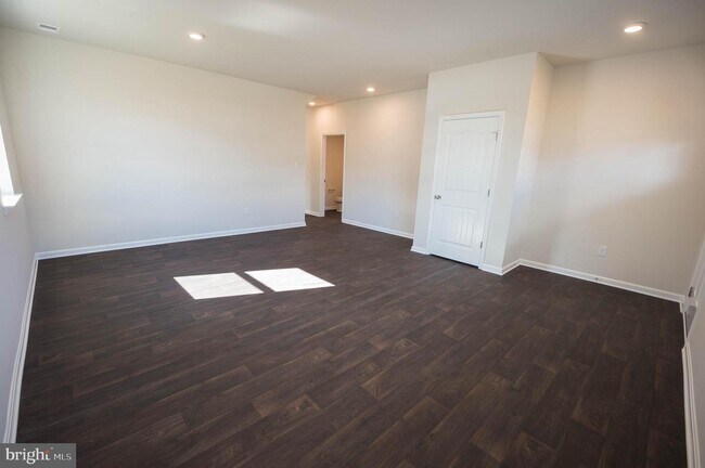 Building Photo - 10519 Country Grove Cir