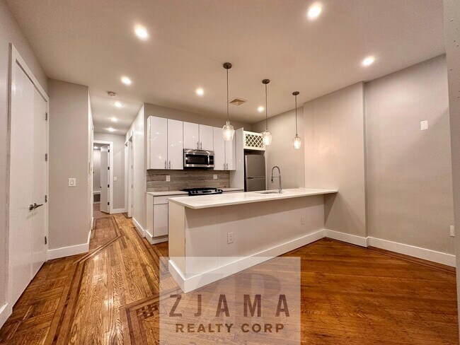 Foto del edificio - 563 Eastern Pkwy