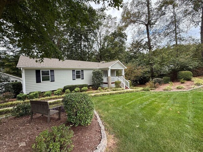 Foto del edificio - 3912 Oak Park Rd