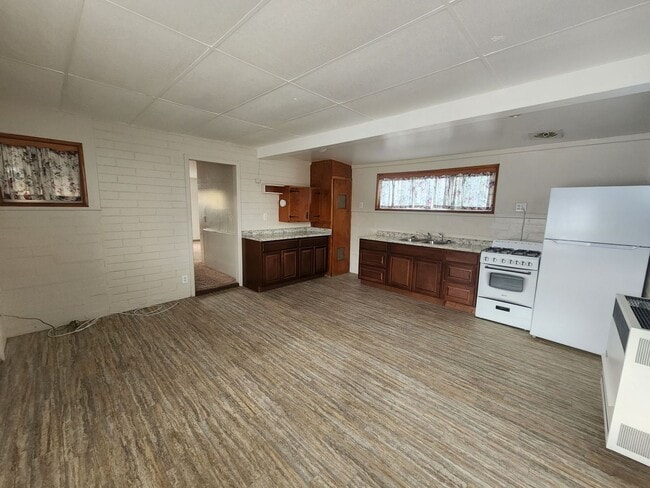 Building Photo - One Bedroom One Bath Home