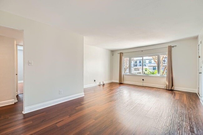 Building Photo - 101 Ardmore Pl NW
