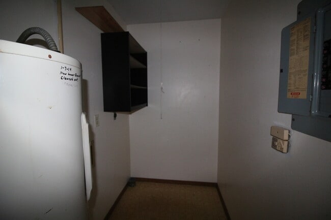 Building Photo - 20 Southwinds Circle - #10
