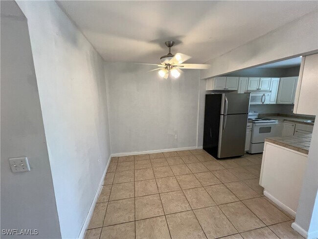 Foto del edificio - 4290 Gulfstream Dr