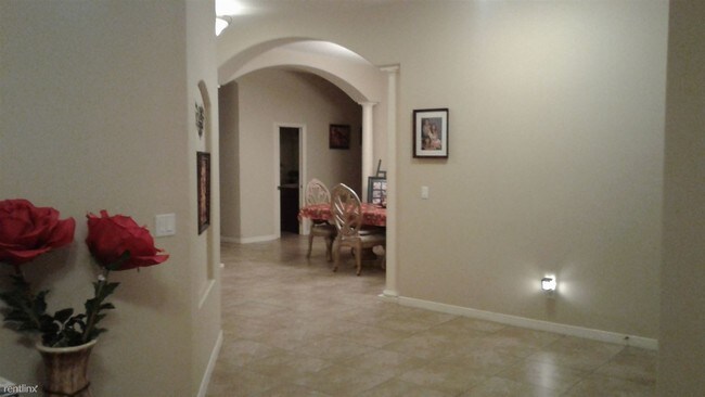 Building Photo - 12636 Tierra Clara Rd