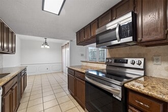 Building Photo - 14381 Still Meadow Dr