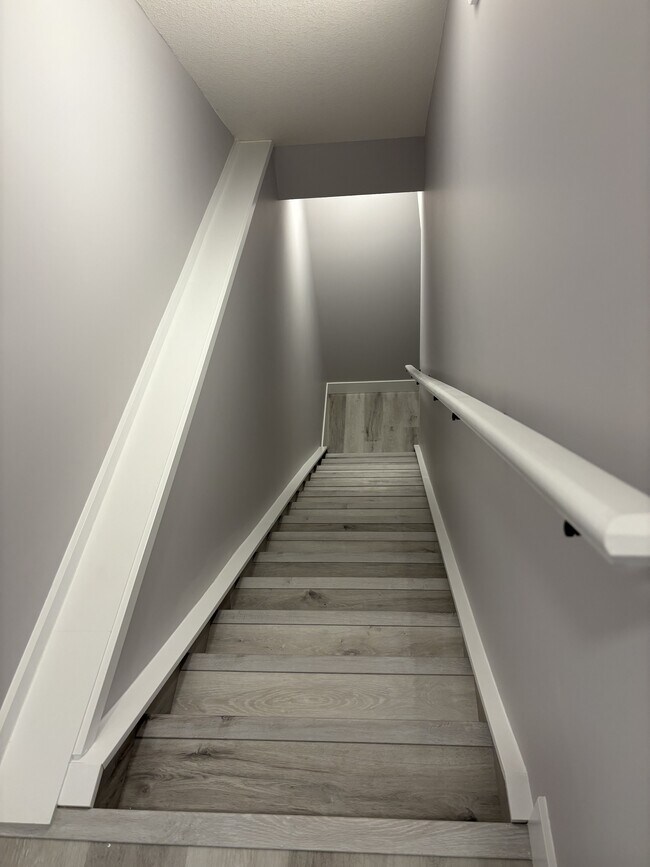 Photo du bâtiment - 10505-10563 63 Ave