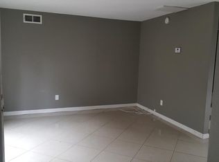 Foto del edificio - 16770 San Bernardino Ave
