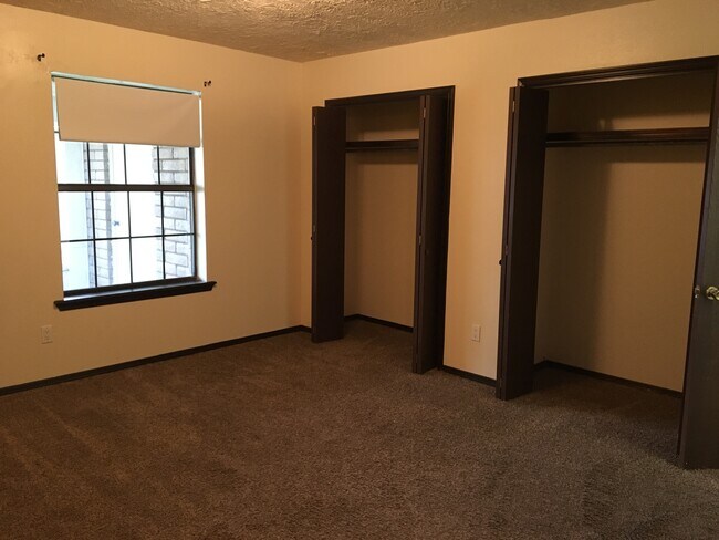 Building Photo - 2906 Los Amigos Ct