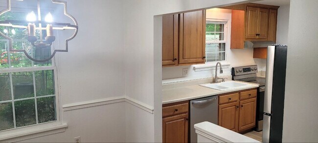 Foto del edificio - 412 Pagebrook Dr