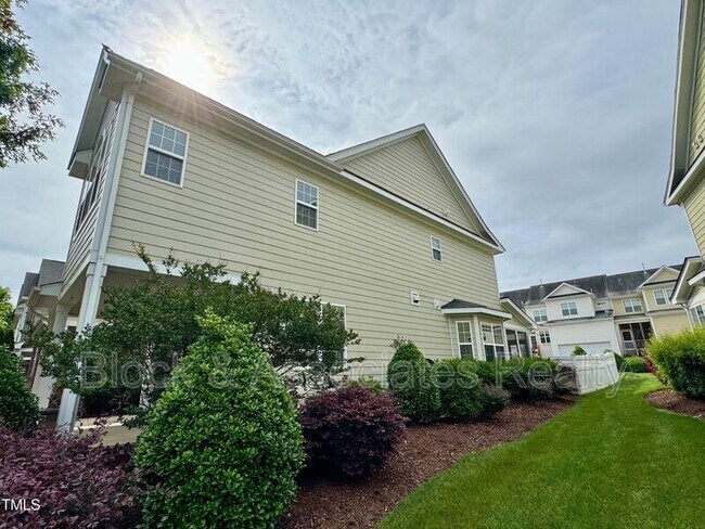 Photo - 121 Coffee Bluff Ln Townhome