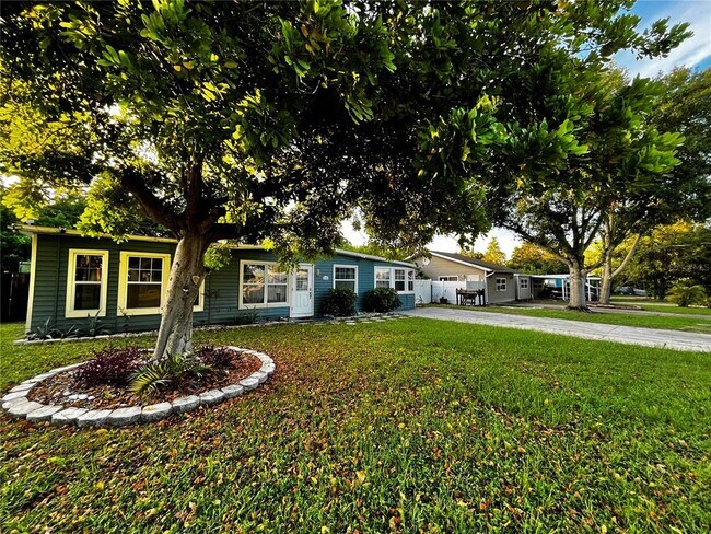 Foto del edificio - 6710 Kingswood Dr N