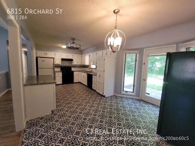 Foto del edificio - 6815 Orchard St