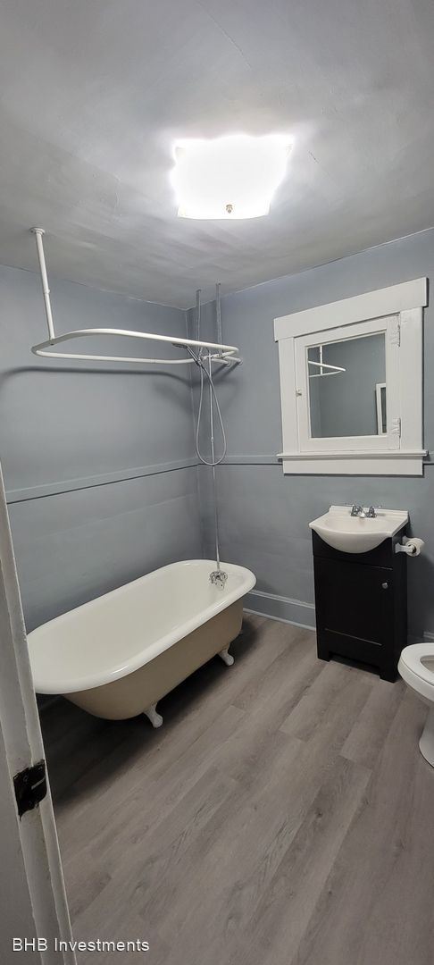 Foto del edificio - 2 br, 1 bath House - 344 W. 28th St