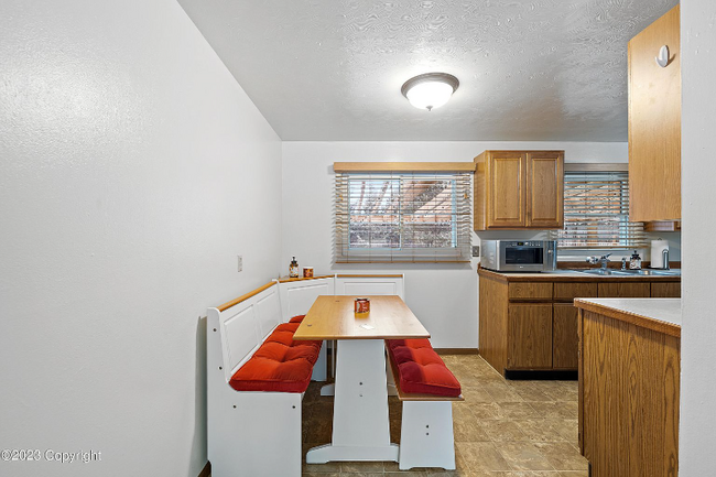 Building Photo - 312 E Laramie St