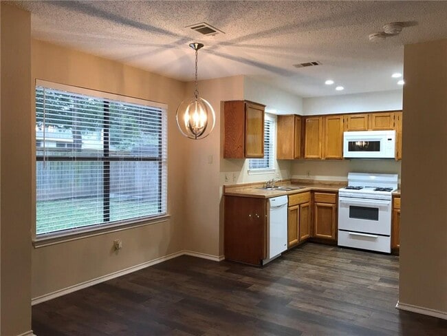 Building Photo - 12918 Humphrey Dr