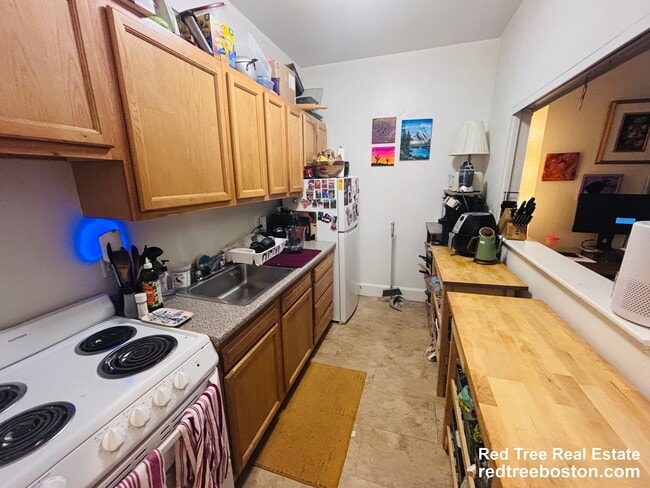 Photo - 33 Lancaster Tr Unit 109 Apartment