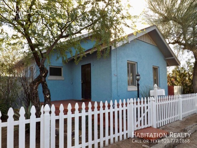 Building Photo - West University 2-Bedroom with Studio Gues...