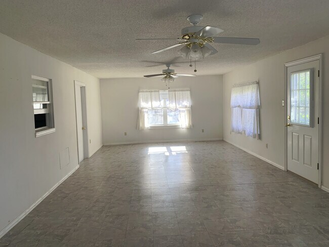 Foto del edificio - Single Family Home