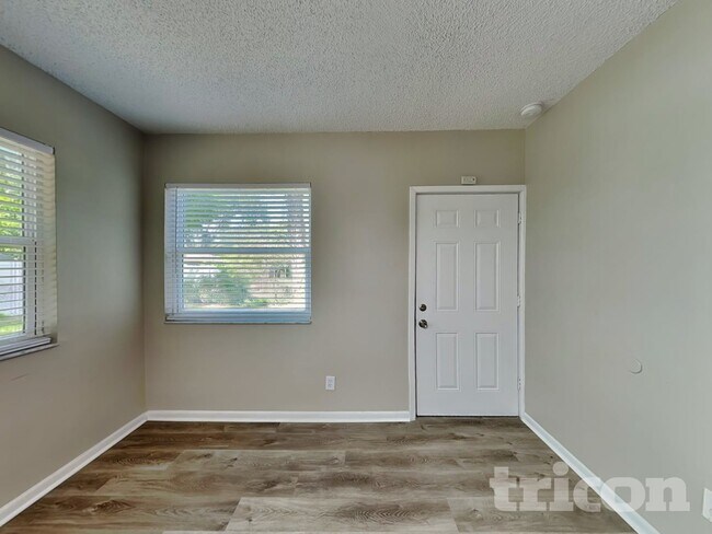 Foto del edificio - 1404 Fernwood Pl