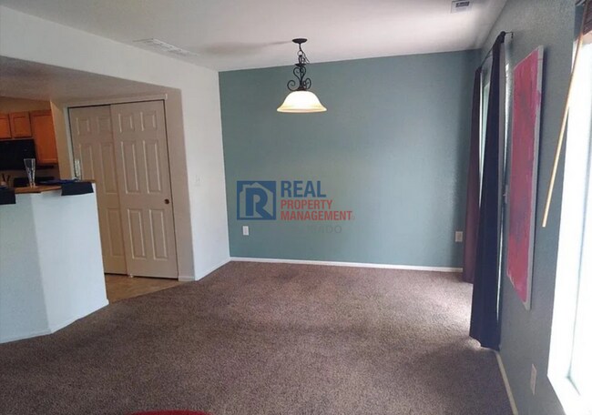 Foto del edificio - 6827 Autumn Ridge Dr