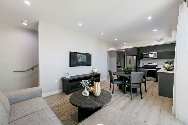 Foto del edificio - 13637 N Fellows Ave