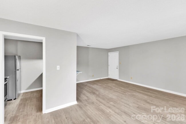Building Photo - 9531 University Terrace Dr