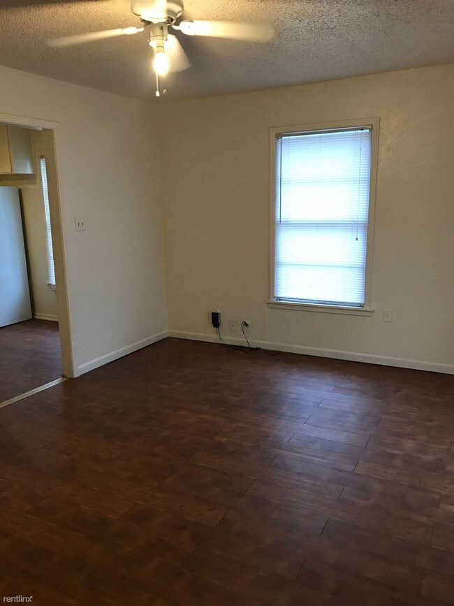 Building Photo - 3 br, 1 bath House - 703 Denton St