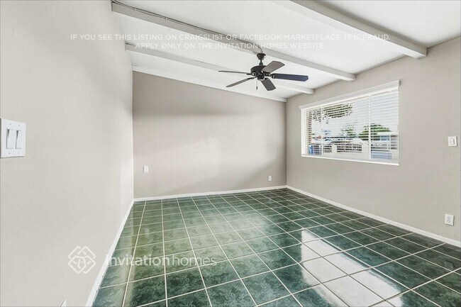 Foto del edificio - 449 S Stewart