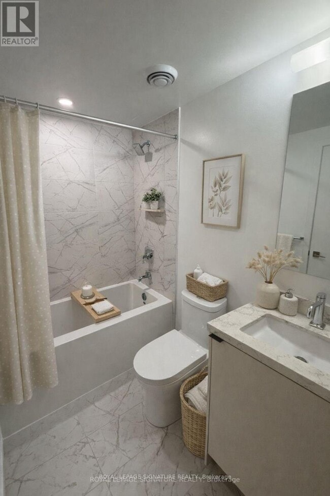 Building Photo - 252 Church St