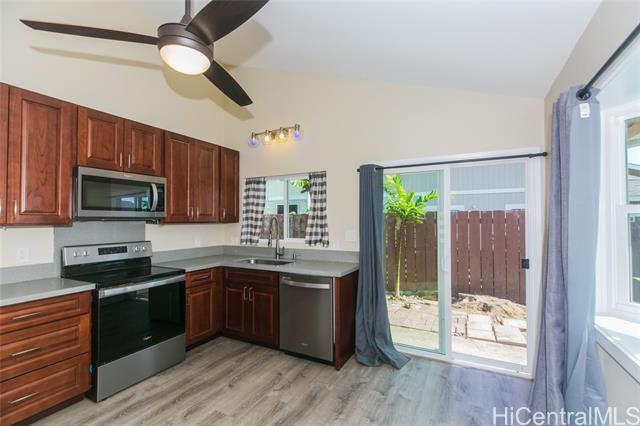 Building Photo - 1181 Nahoku Pl
