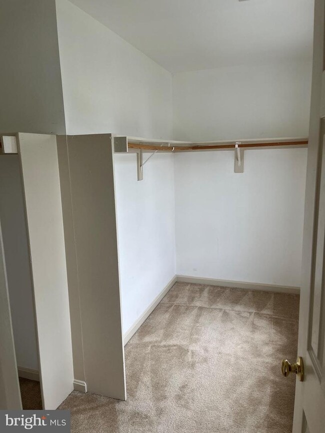Building Photo - 116 Basalt Dr