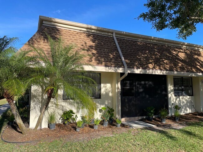 Foto del edificio - 104 Half Moon Cir