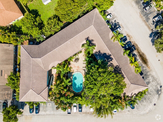 Aerial Photo - 1423 Holly Heights Dr