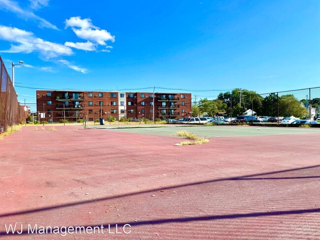 Building Photo - 1100 Governors Dr