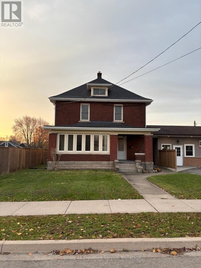 Photo du bâtiment - 92 Killaly St W