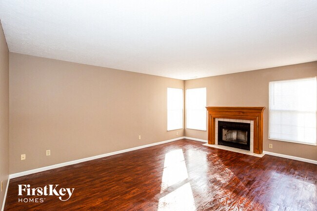 Building Photo - 12645 Roan Ln