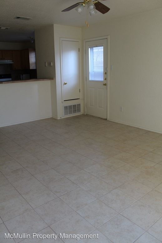 Building Photo - 4400 Jeff Scott Dr