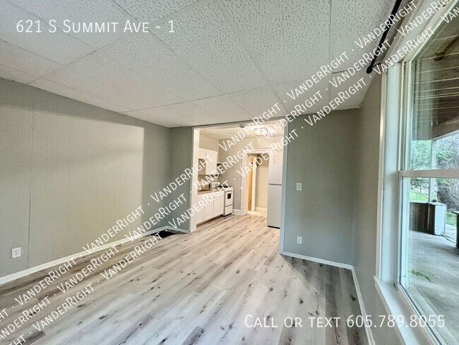 Foto del edificio - 621 S Summit Ave