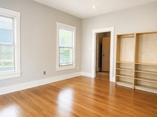 Building Photo - 4530 Walker St