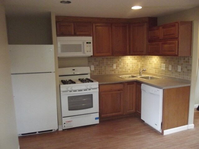 Building Photo - 313 Garland St