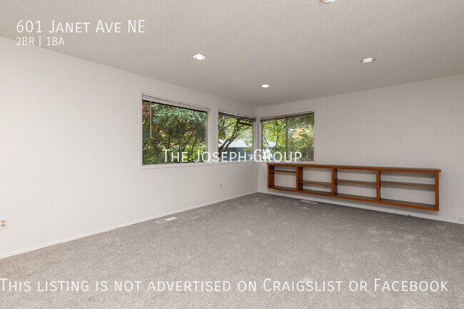 Building Photo - Cozy 2 bed in North Bend