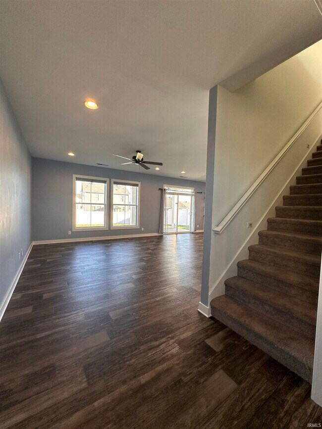 Building Photo - 5700 Baywater Dr