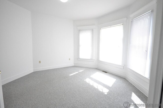 Bedroom 2 - 2246 Summit St