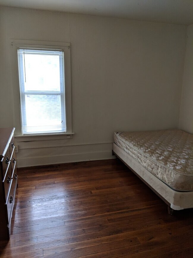 16 Eagle St Unit B, Fredonia, NY 14063 Apartments in Fredonia, NY