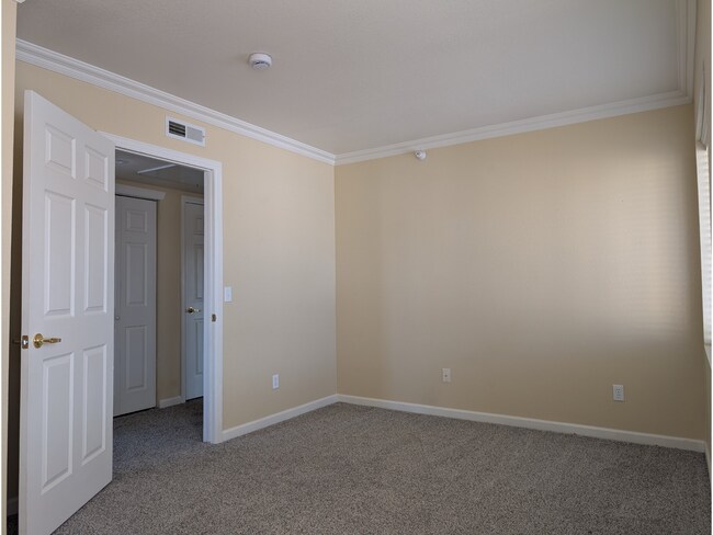 Foto del edificio - 2631 E 15th St