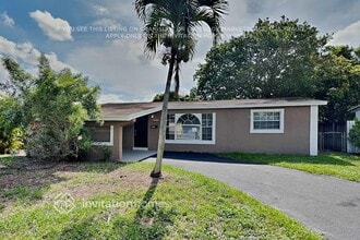 Building Photo - 2401 Jamaica Dr