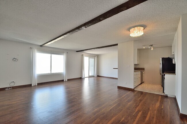 Foto del edificio - 2120 The Strand